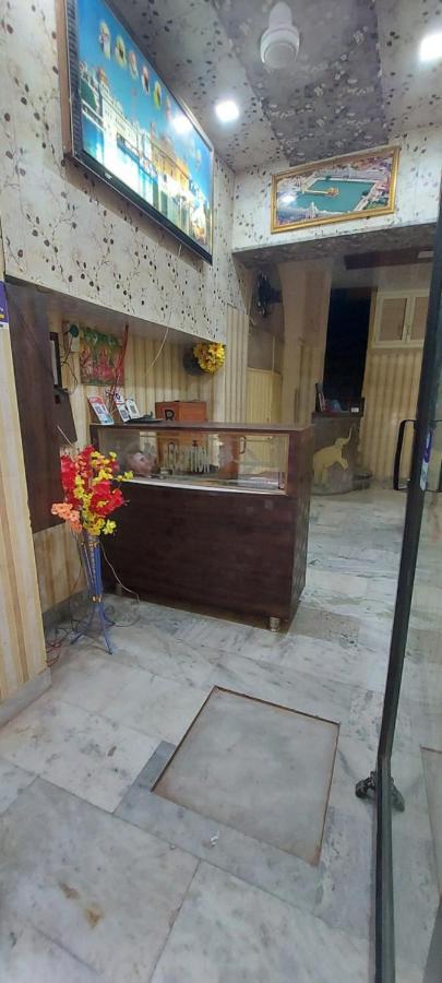 Mj Chawla Homestay Double Bed Attached Bathroom Room Αμριτσάρ Εξωτερικό φωτογραφία