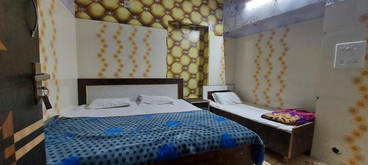Mj Chawla Homestay Double Bed Attached Bathroom Room Αμριτσάρ Εξωτερικό φωτογραφία