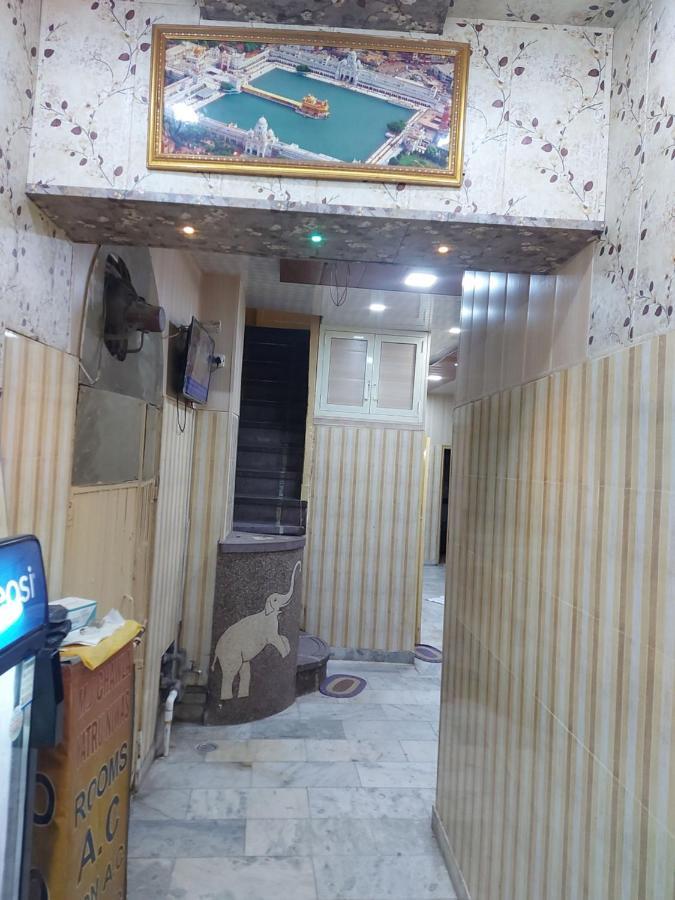 Mj Chawla Homestay Double Bed Attached Bathroom Room Αμριτσάρ Εξωτερικό φωτογραφία