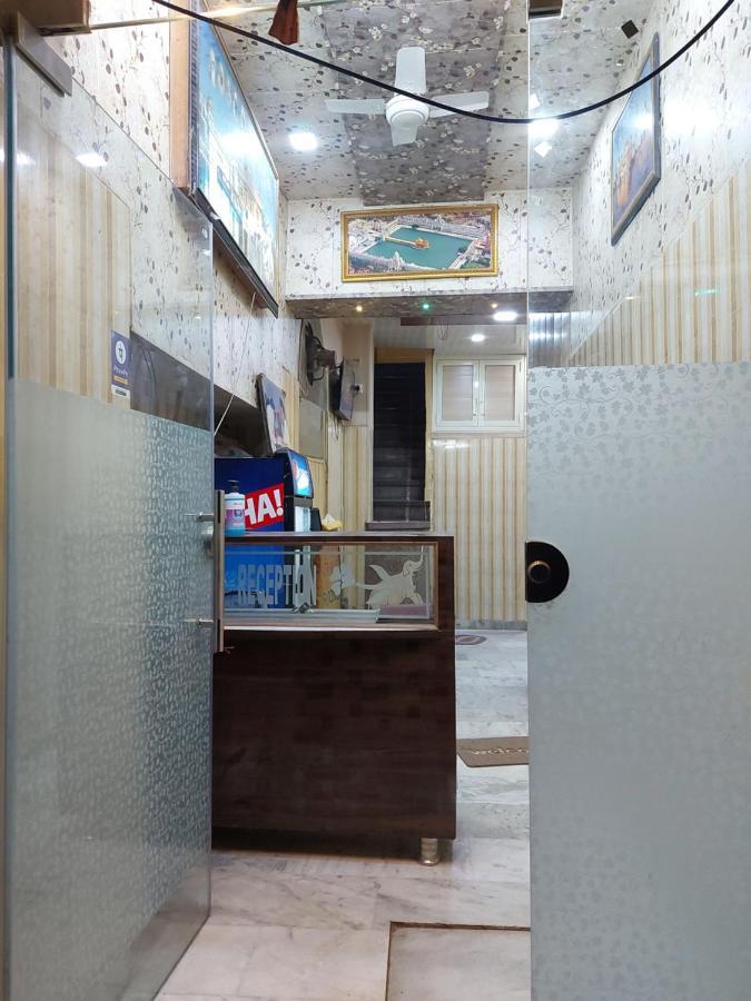 Mj Chawla Homestay Double Bed Attached Bathroom Room Αμριτσάρ Εξωτερικό φωτογραφία